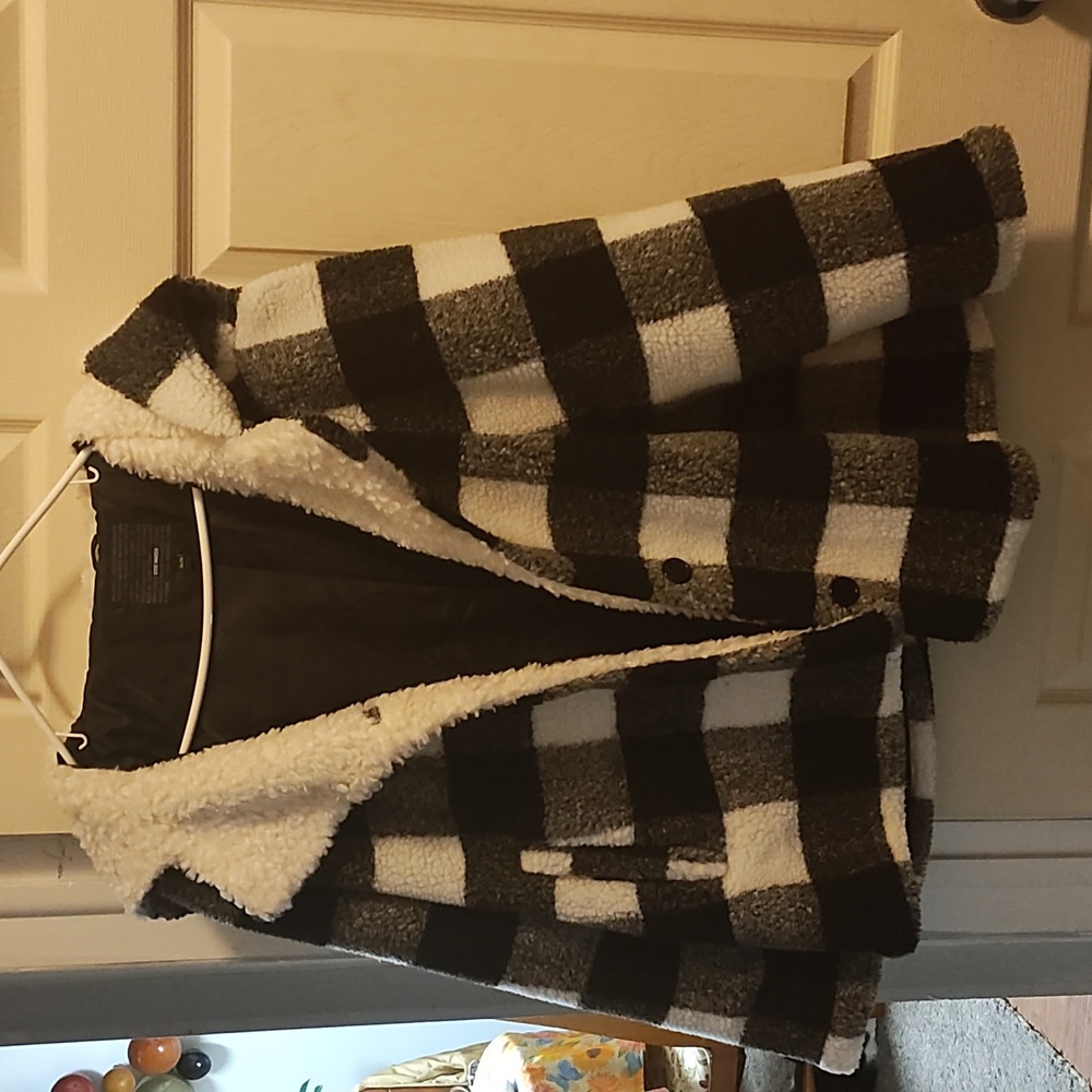 Steve Madden Black and white Teddy coat